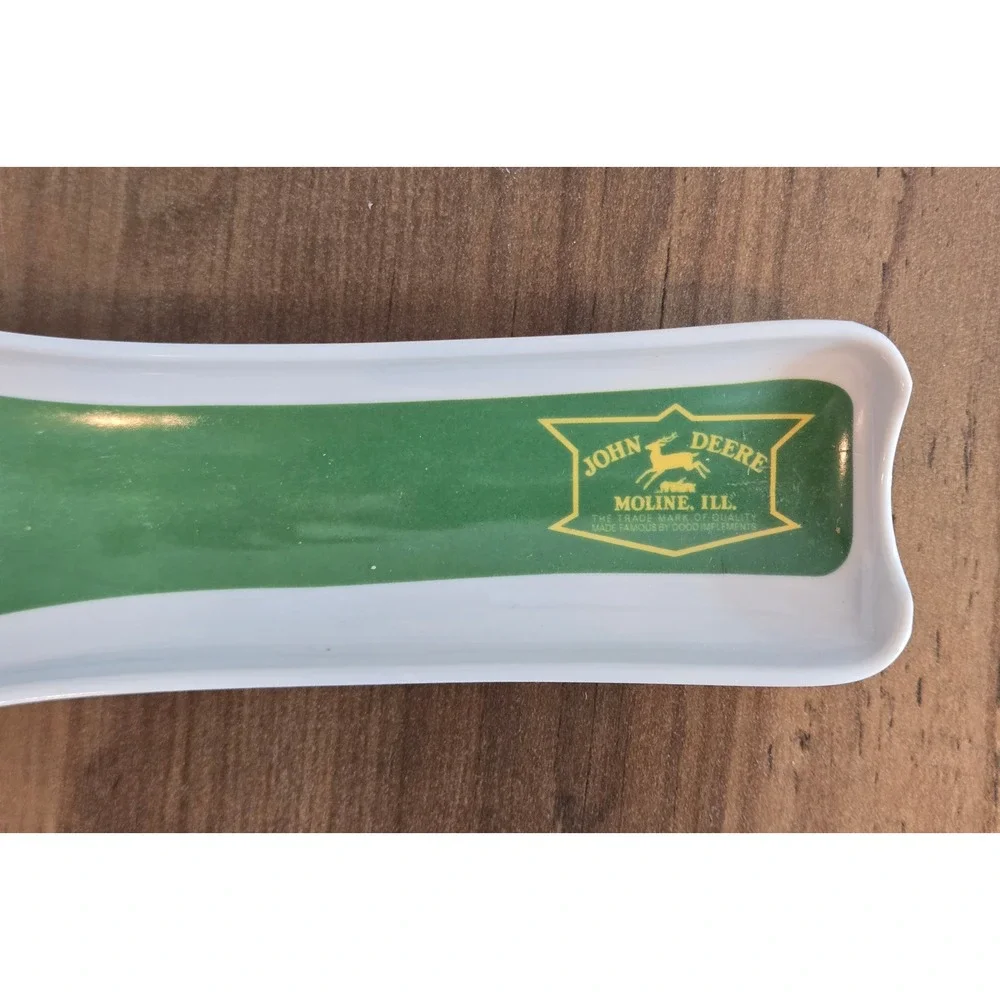 John Deere Spoon Rest Vintage Farm Scene Moline ILL Logo Green White New